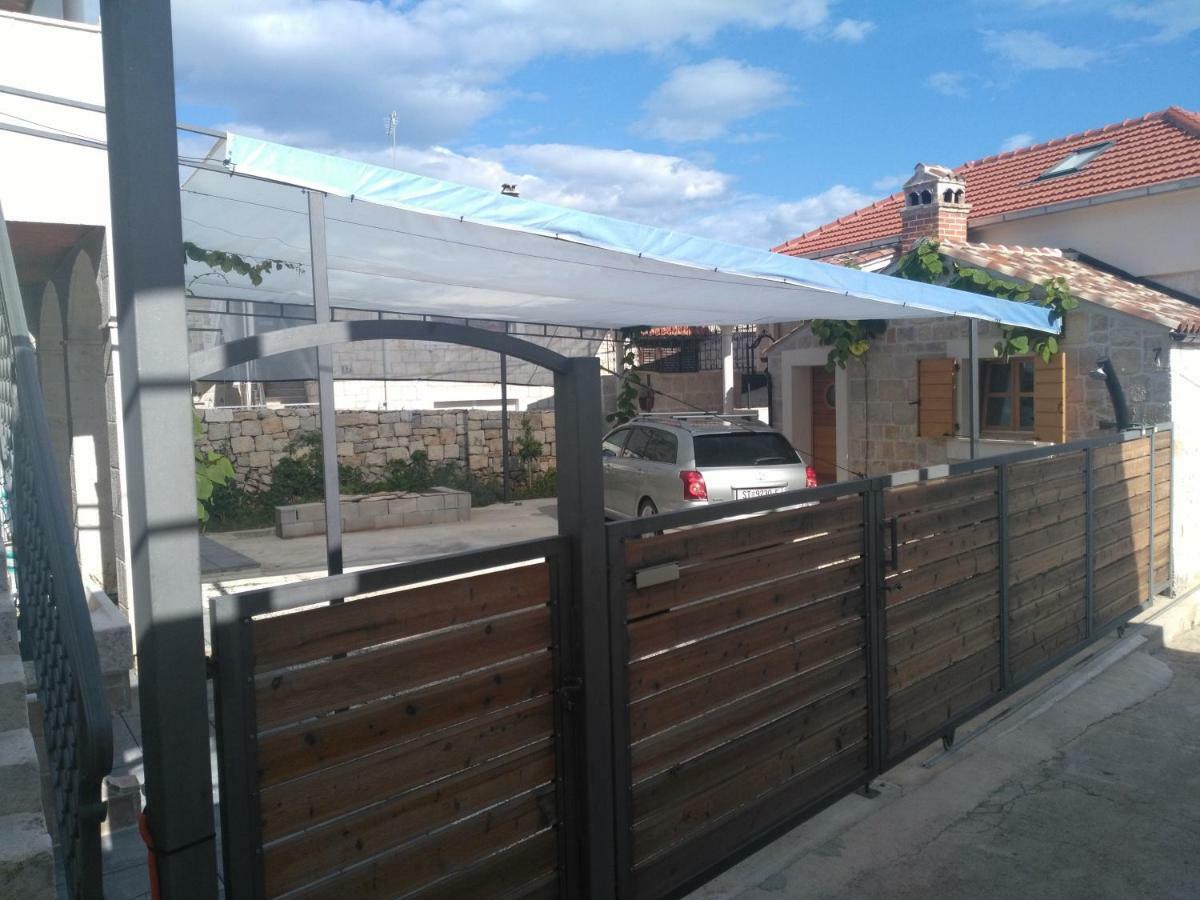 Apartment Buga Slatine Εξωτερικό φωτογραφία